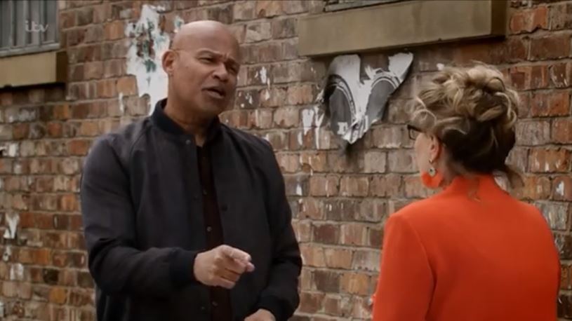 Mike and Liz talking on Coronation Street