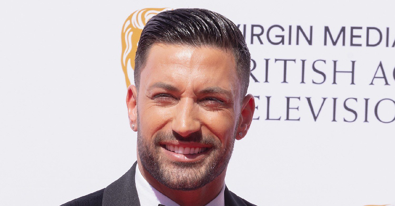 Giovanni Pernice smiling on the red carpet 