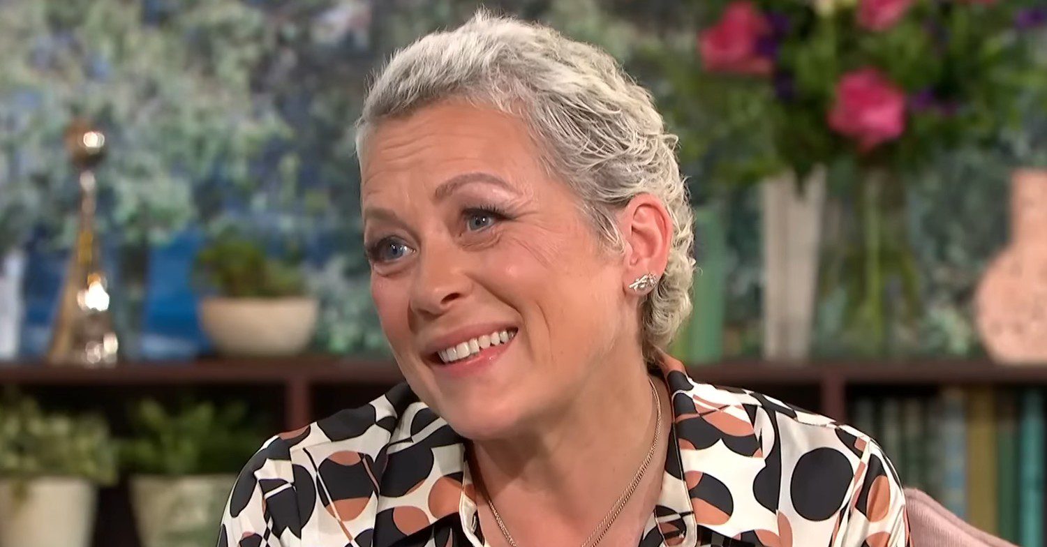 Sarah Beeny being interviewed by Holly and Josie