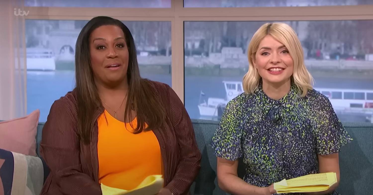 Alison Hammond sits next to Holly Willoughby on This Morning