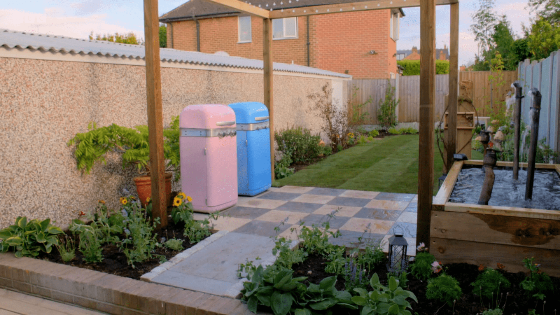 Elaine and Paul's garden in Garden Rescue on BBC