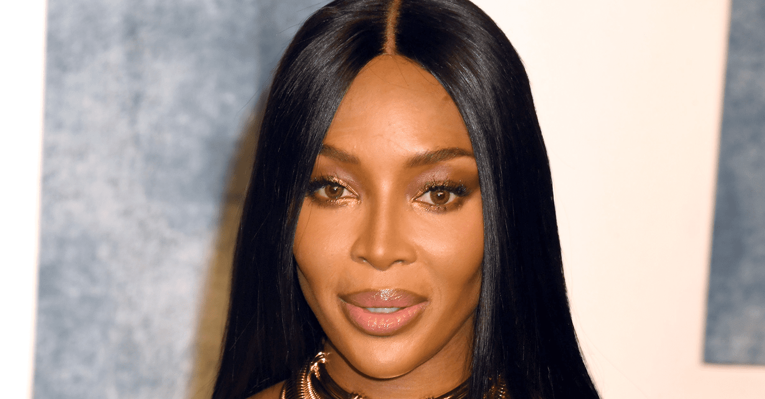 Naomi Campbell posing on the red carpet