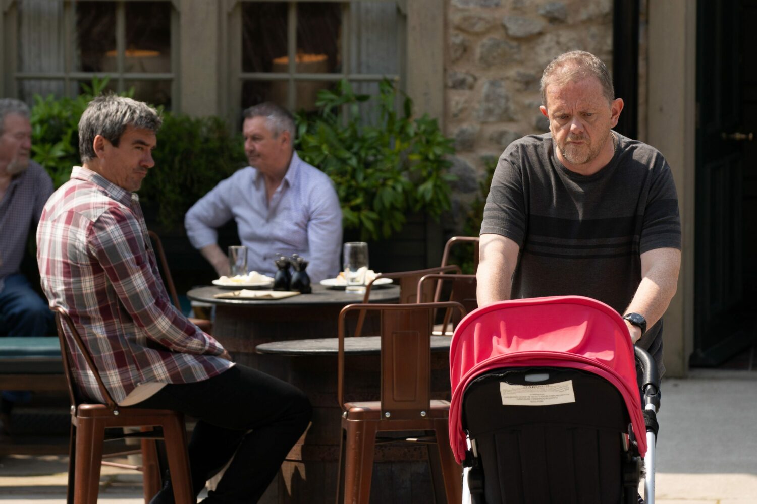 Cain wants to cheer sad Dan up at the pub in Emmerdale