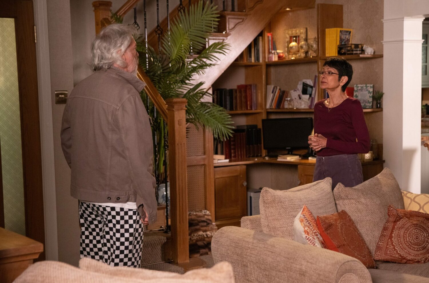 Coronation Street's Stu and Yasmeen are talking