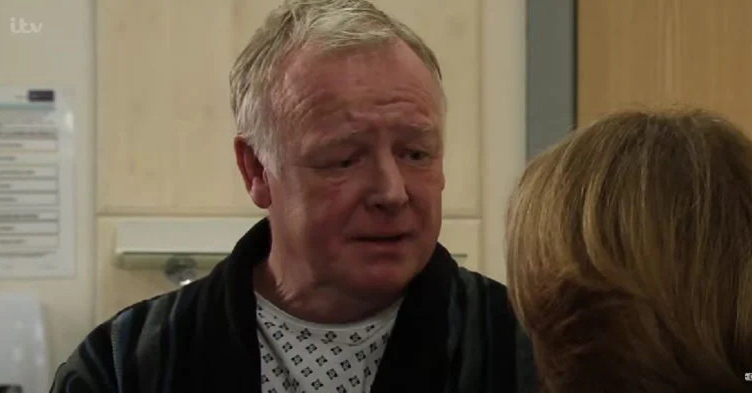 Les Dennis looking pained on Corrie