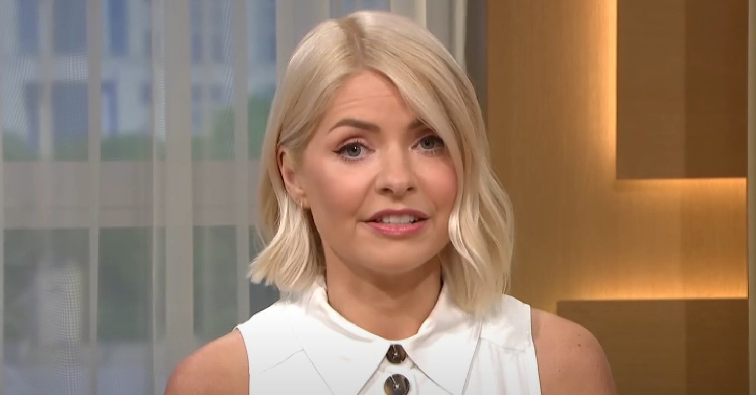Holly Willoughby speaking to viewers on This Morning