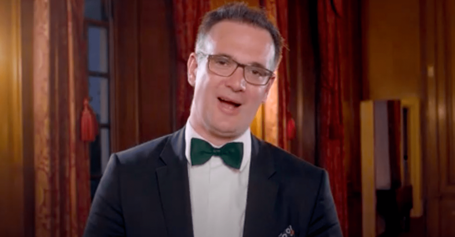 Auctioneer Charles Hanson