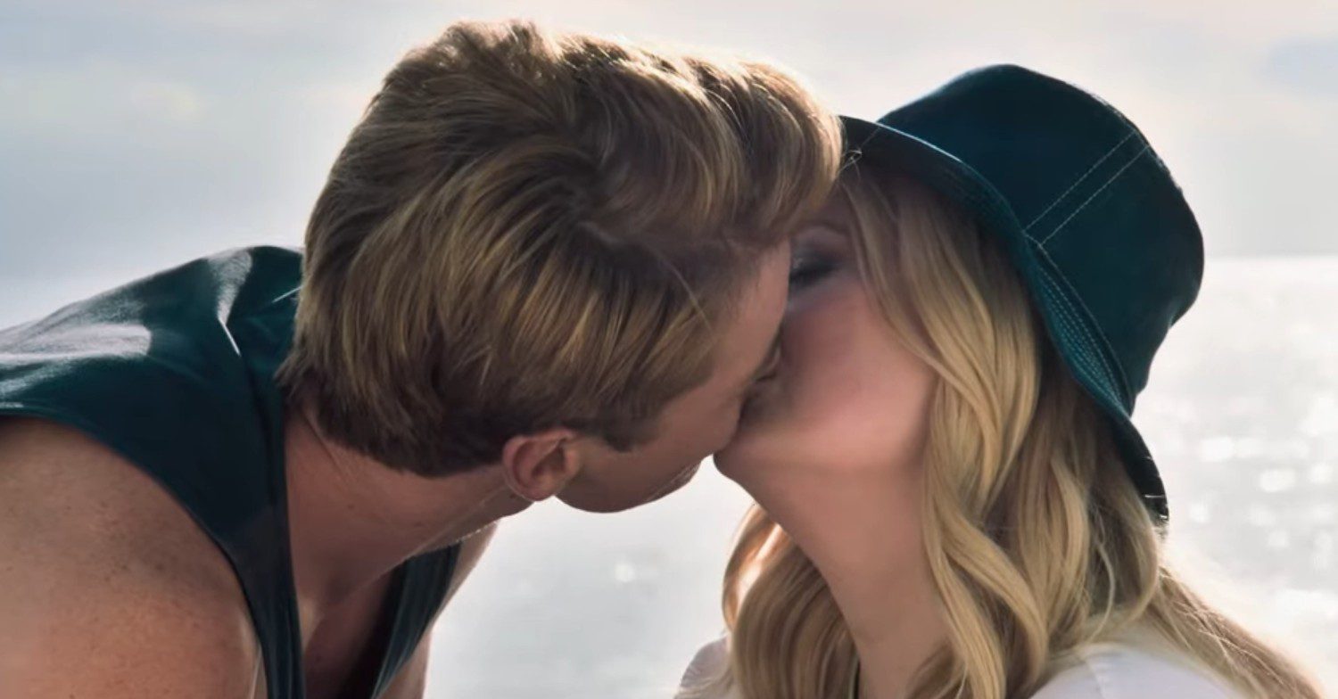 Neighbours characters kissing