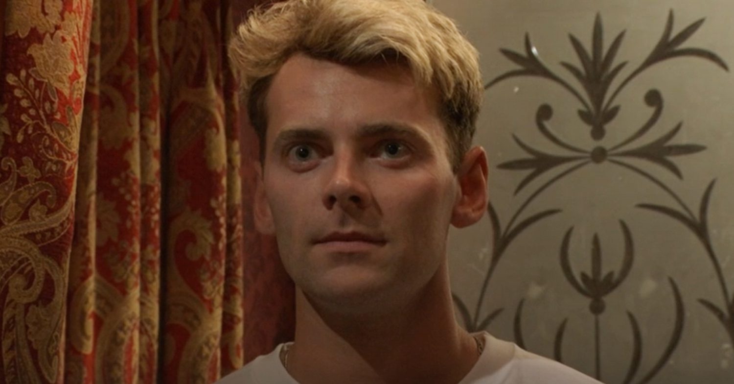 EastEnders' Peter is staring into the distance in The Vic