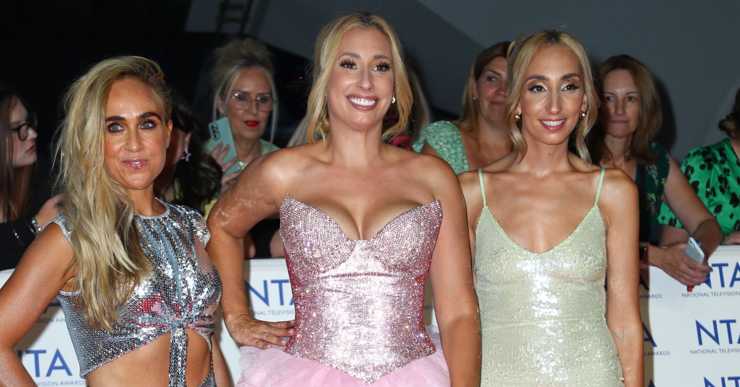 Stacey Solomon posing with her sisters on the NTAs red carpet