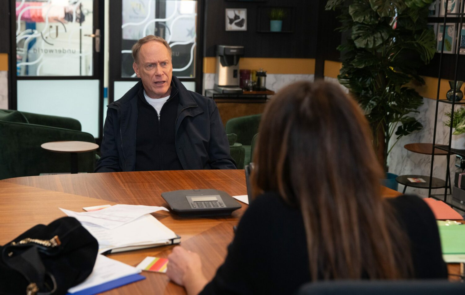 Stephen talking to Carla on Corrie