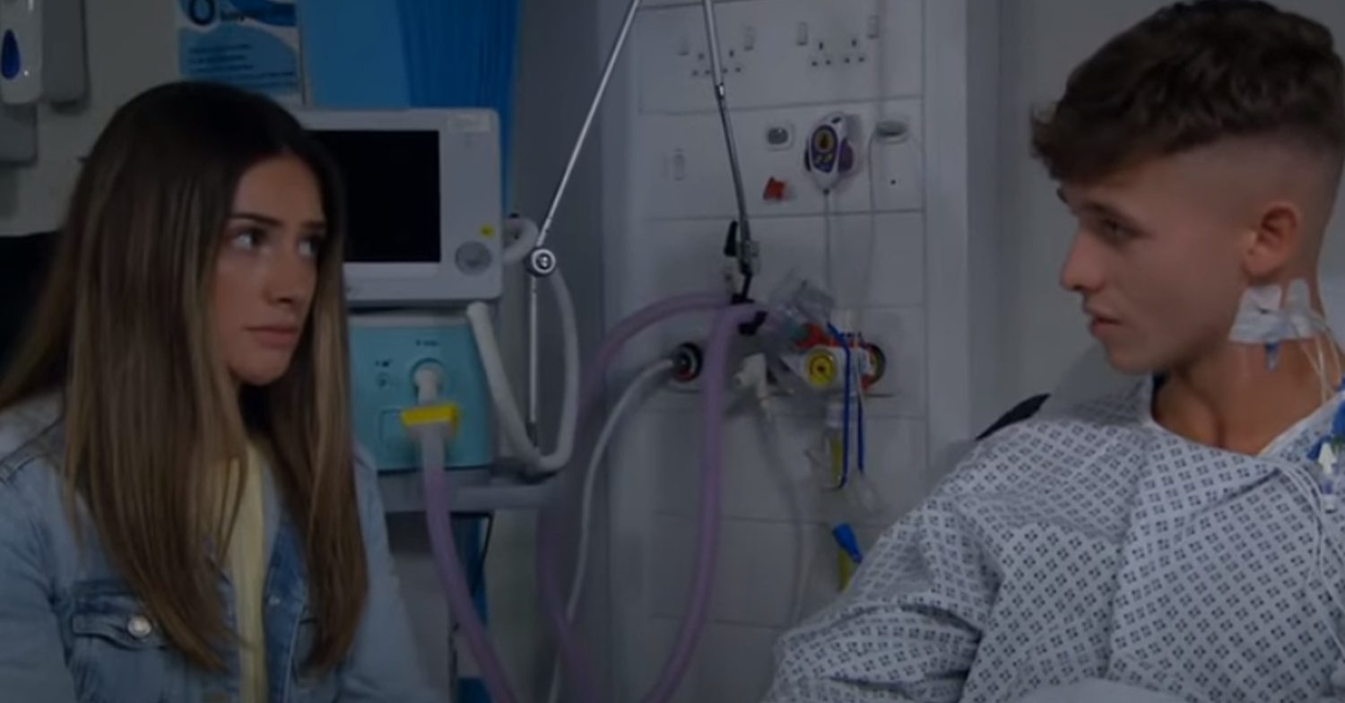 Emmerdale's Victoria and Jacob are looking into each other's eyes at the hospital