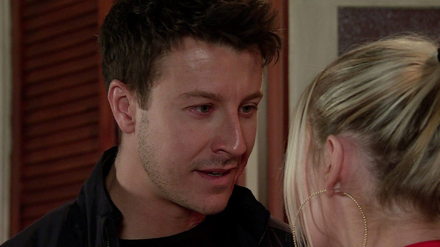 Coronation Street's Ryan is talking to Lauren