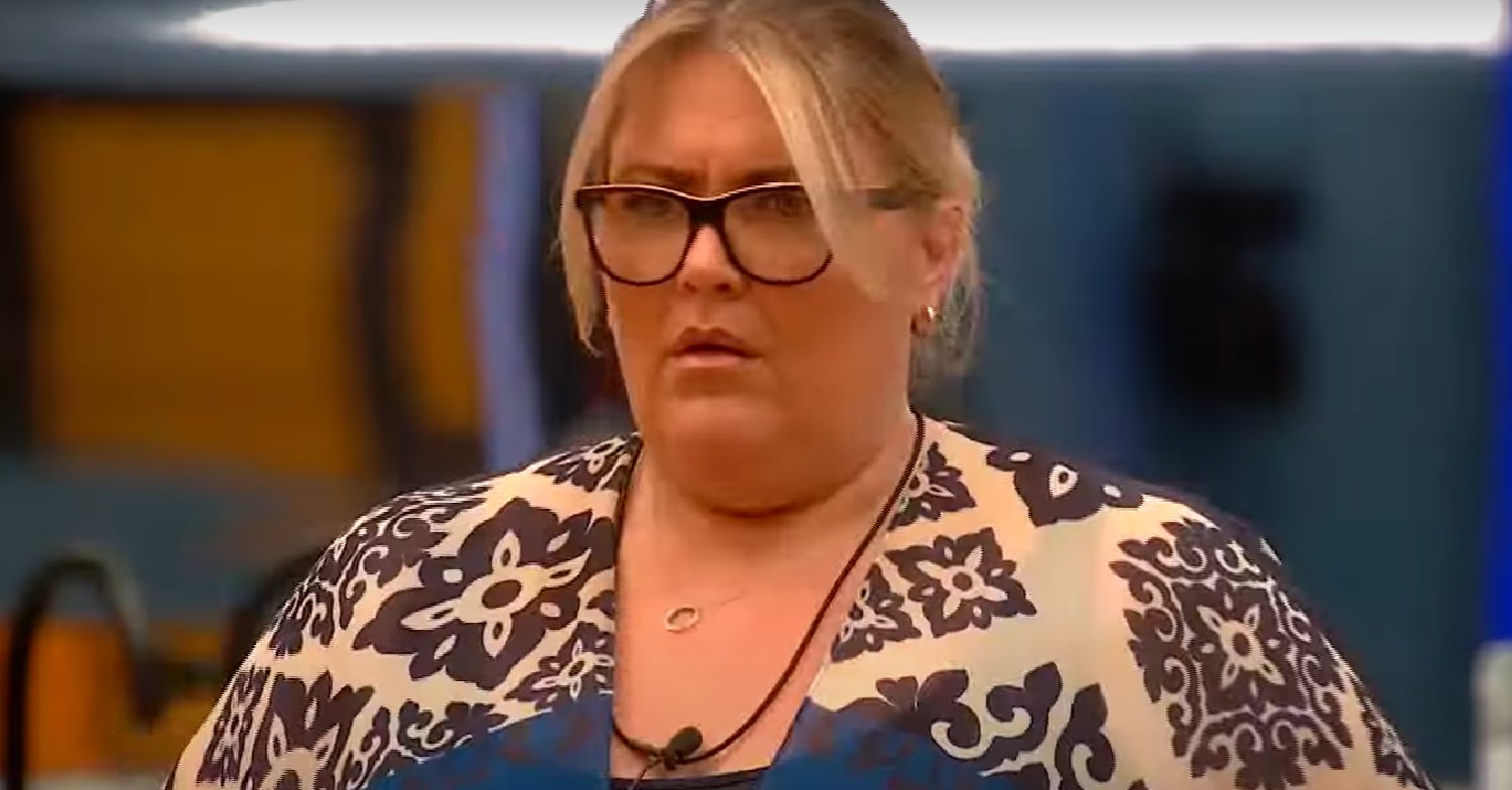 Kerry accused of trying too hard