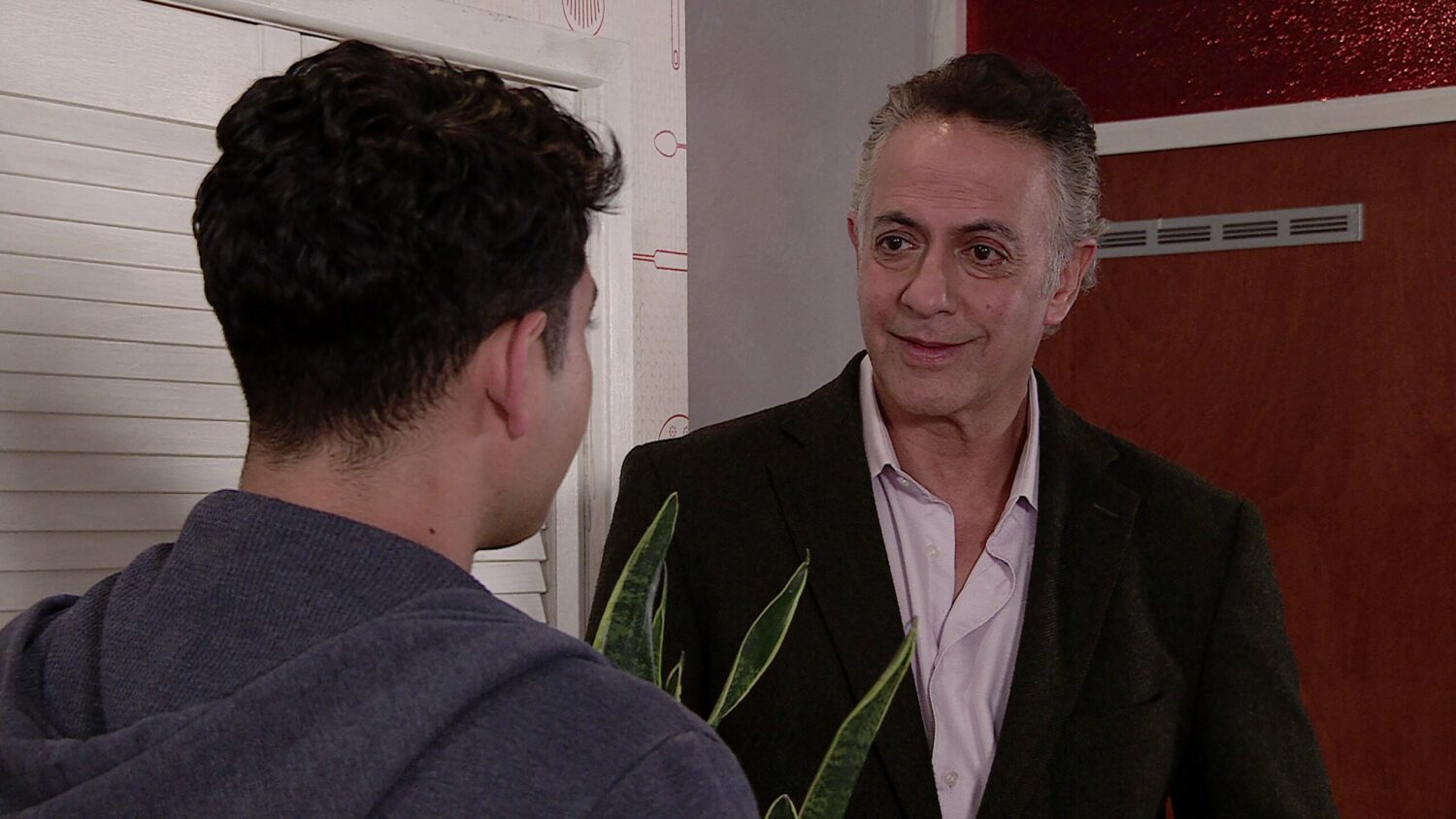 Dev talks to Aadi on Corrie (Credit: ITV)