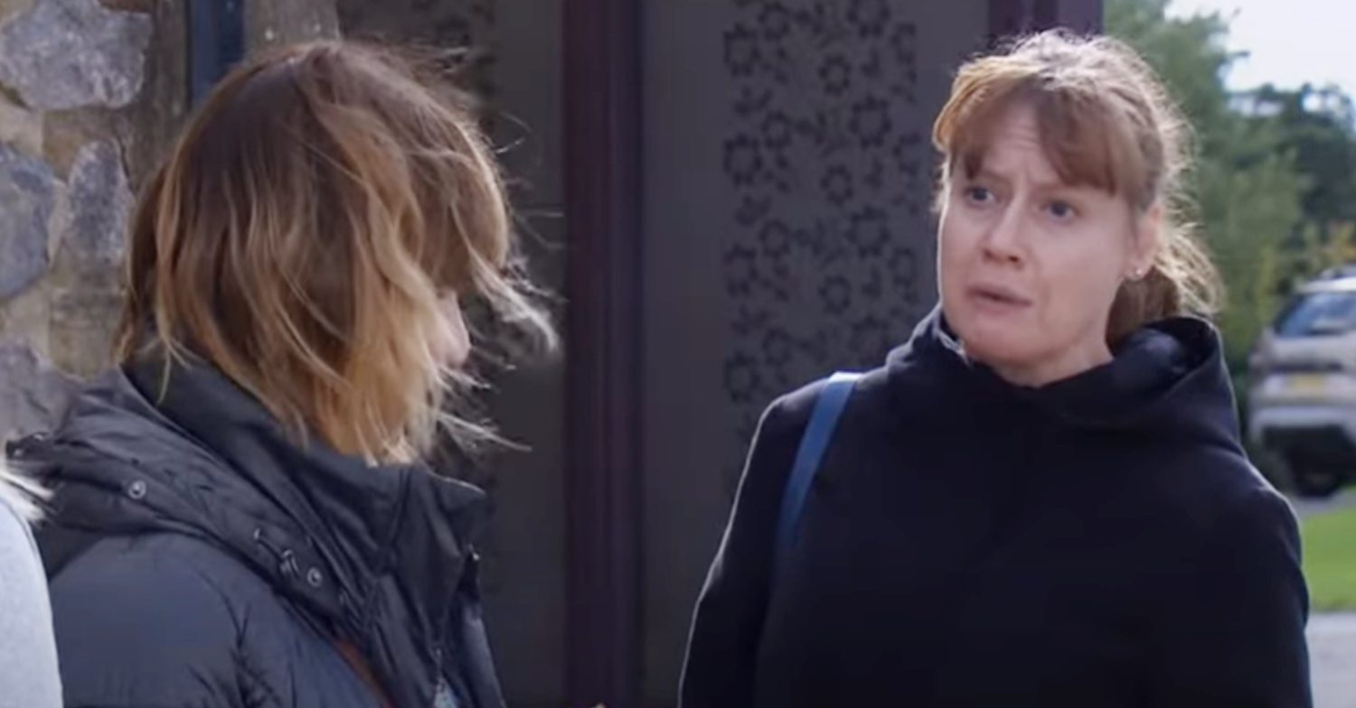 Emmerdale's Lydia is speaking to Rhona outside