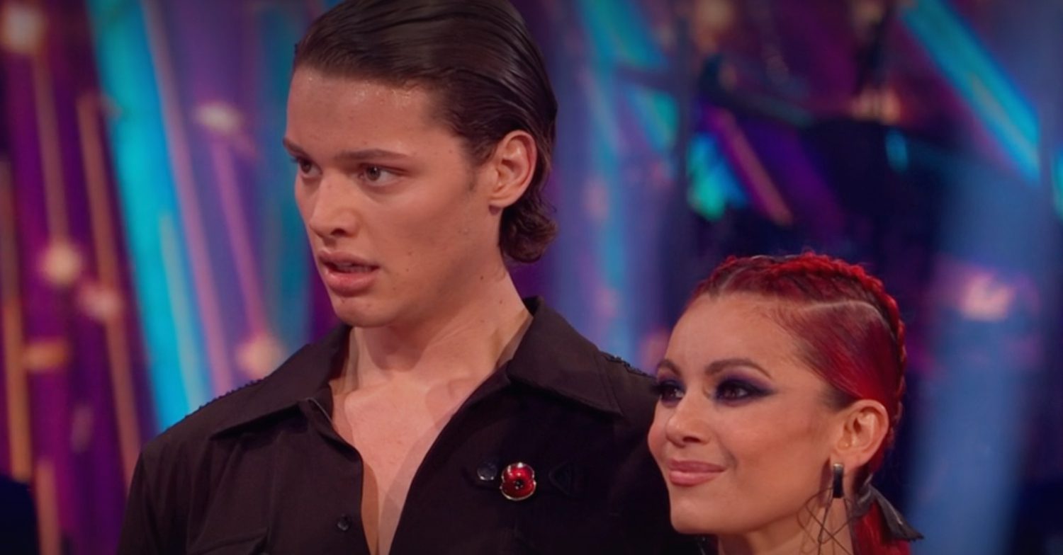 Bobby and Dianne listen attentively to the judges' advice