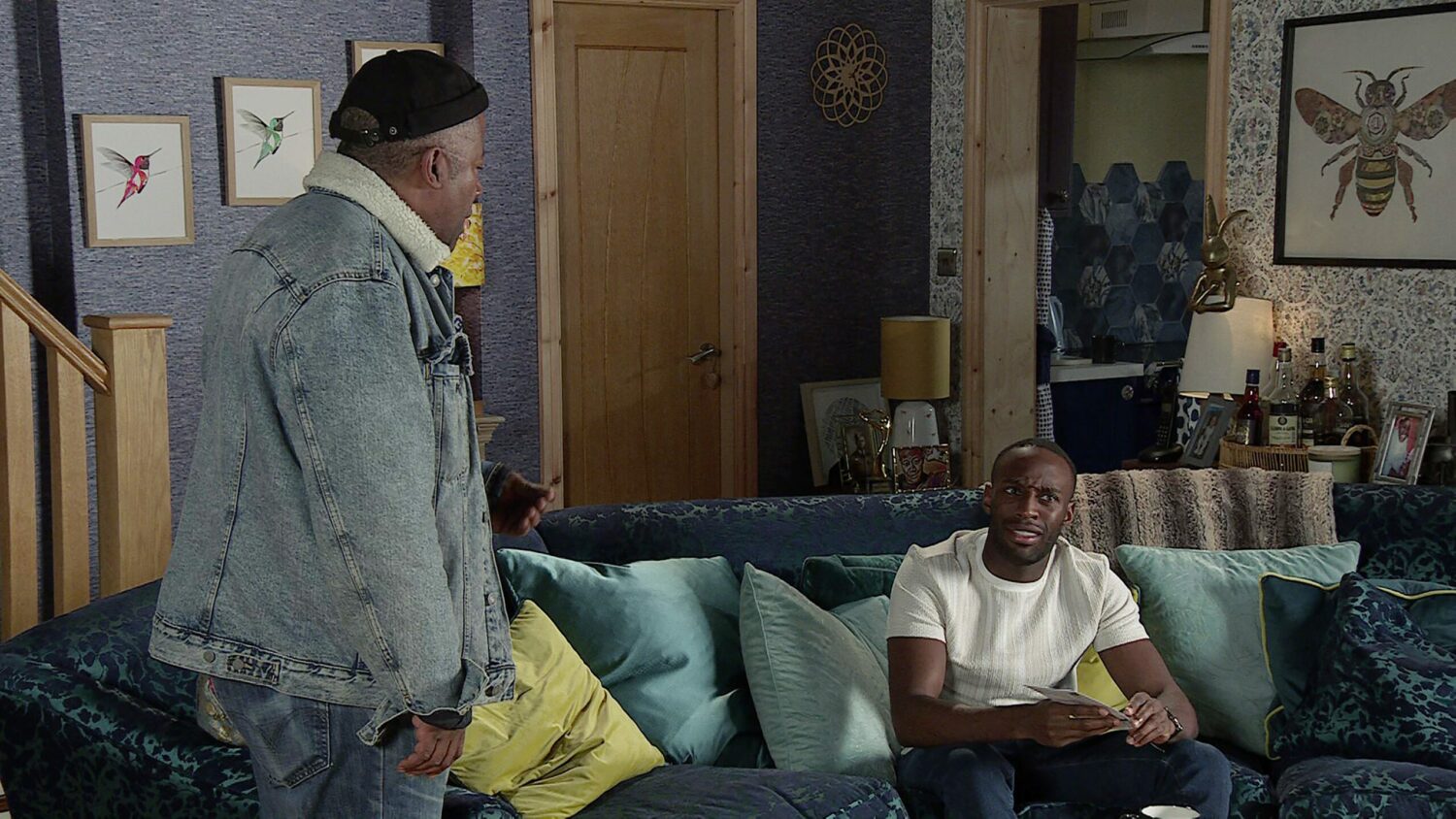 Ed talks to a confused Michael in Coronation Street