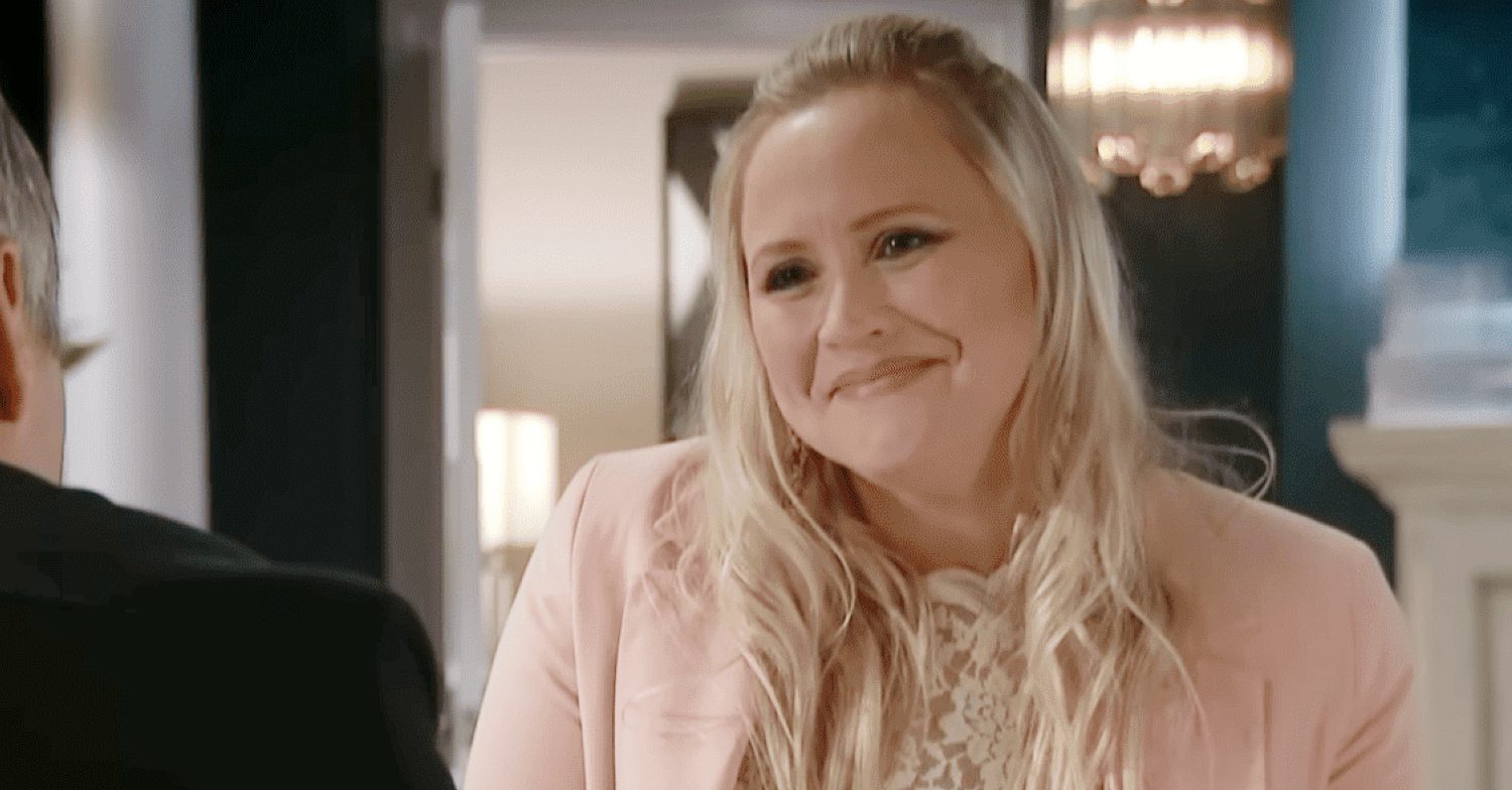 Emmerdale's Tracy is smiling