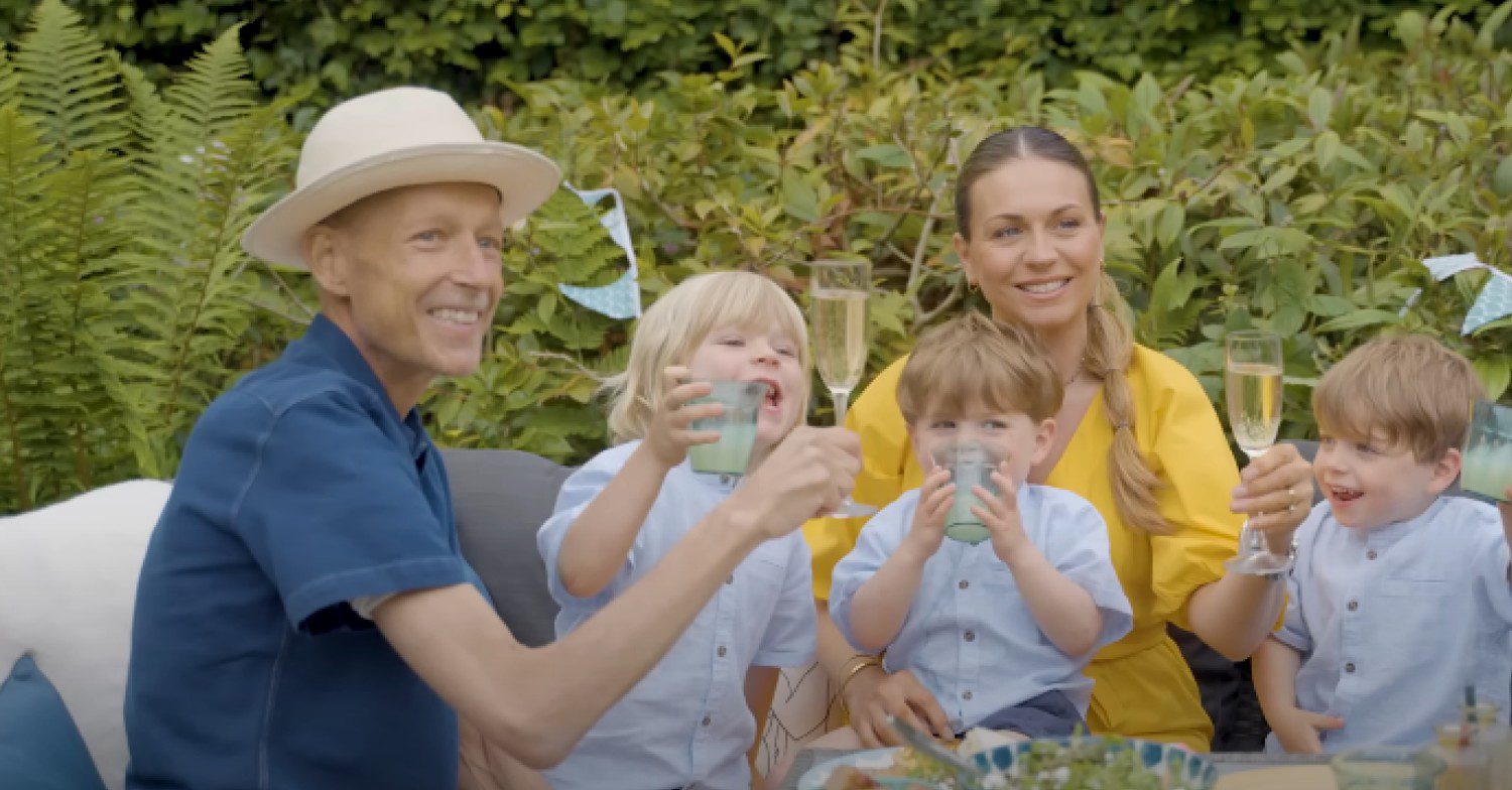 Jonnie Irwin with his wife and children