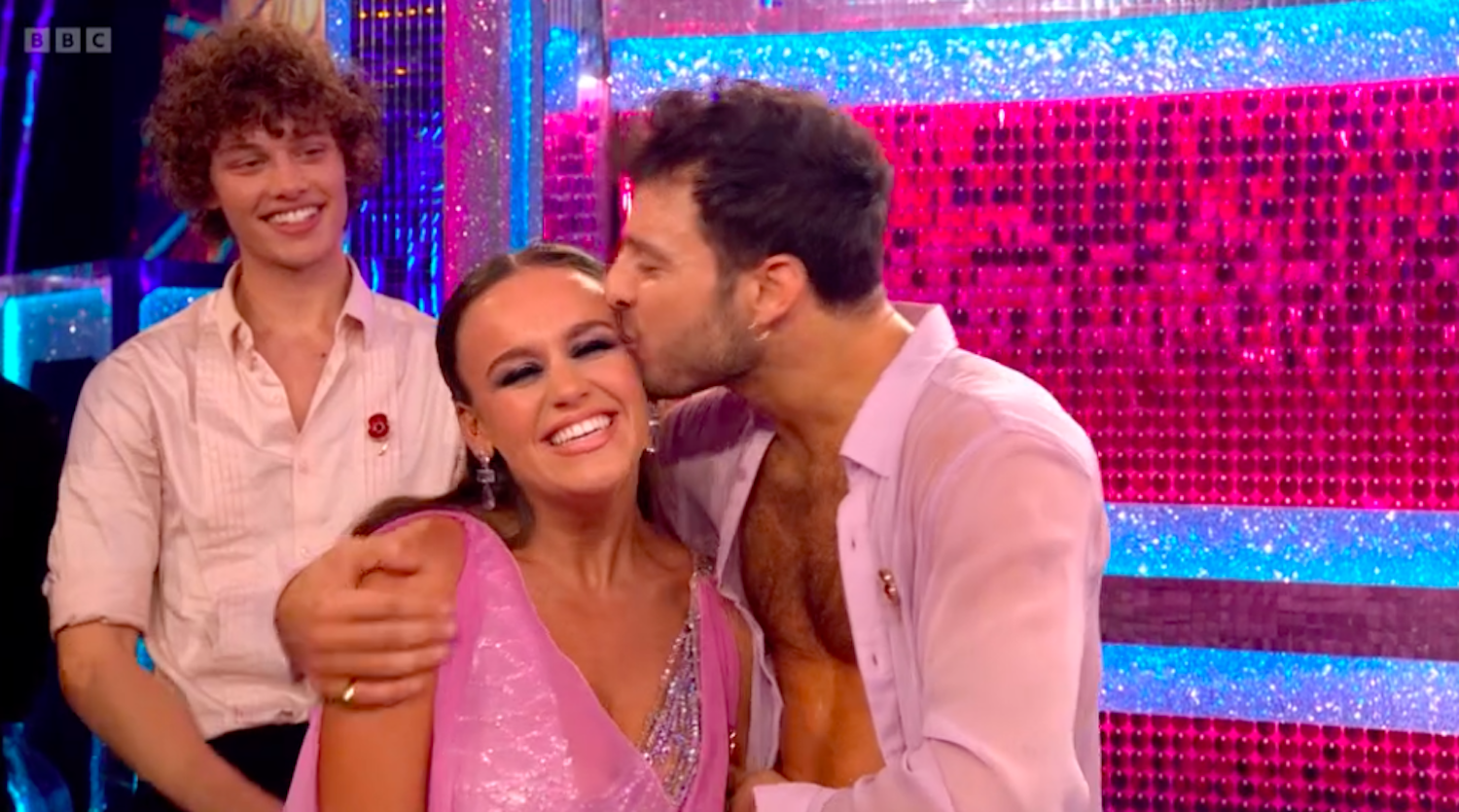 Strictly's Vito Coppola kisses Ellie Leach on the cheek