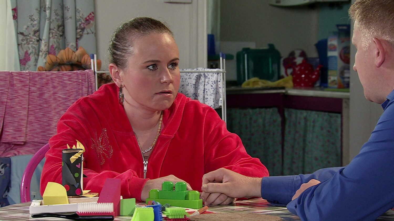 Gemma looks stony faced as she talks to Chesney in Coronation Street