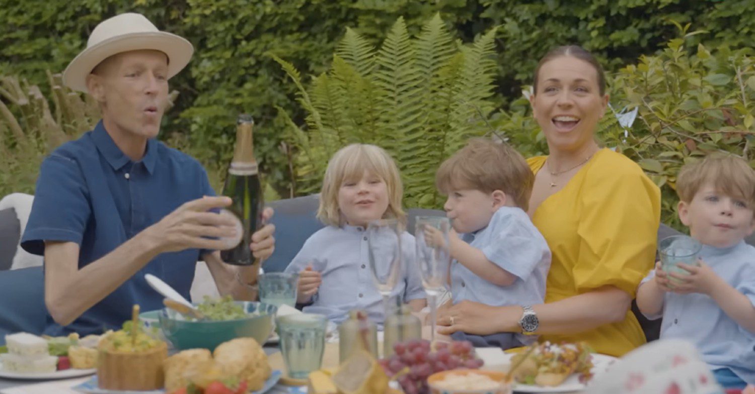 Jonnie Irwin with his family