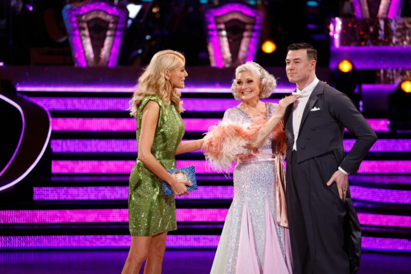 Tess Daly talks to Angela and Kai after they're sent home