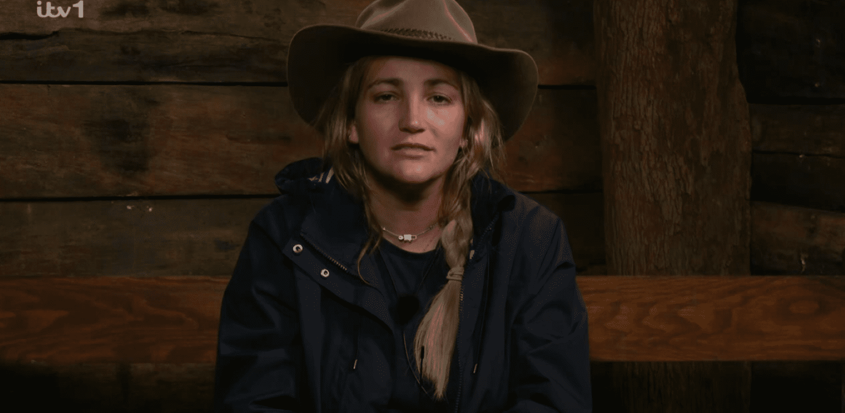 Jamie Lynn Spears looks tearful