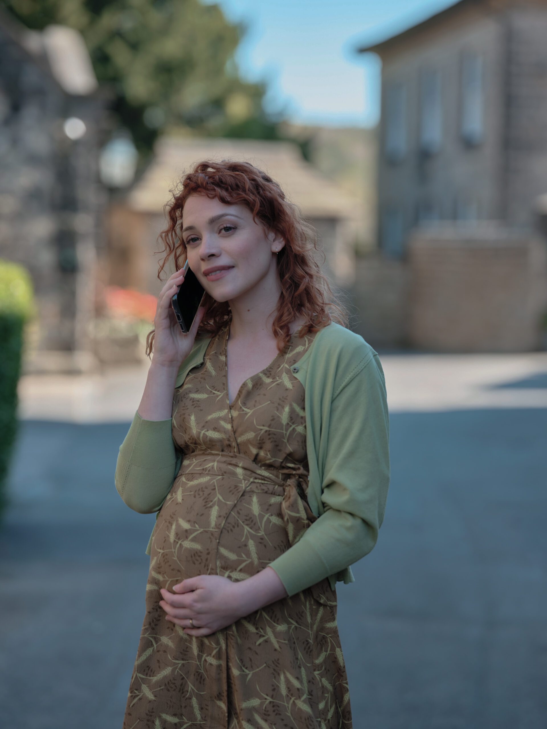 Katie Clarkson-Hill plays Rachel in the cast of The Couple Next Door (Credit: C4)