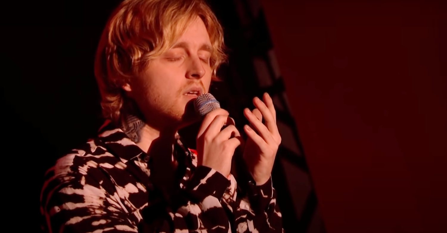 Craig Eddie sings 'lovely' on The Voice