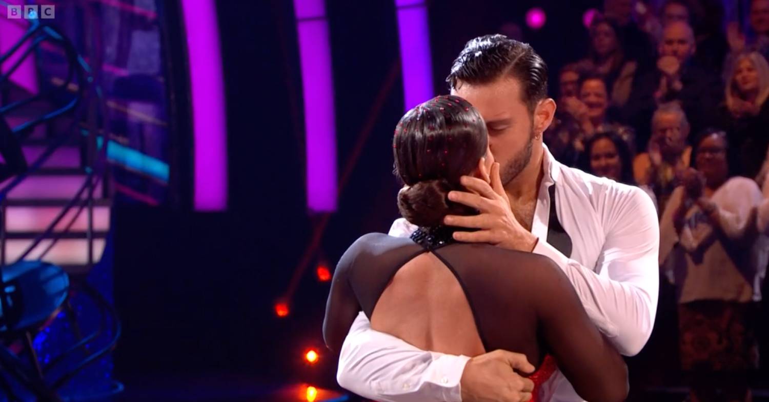 Ellie Leach and Vito Coppola dance