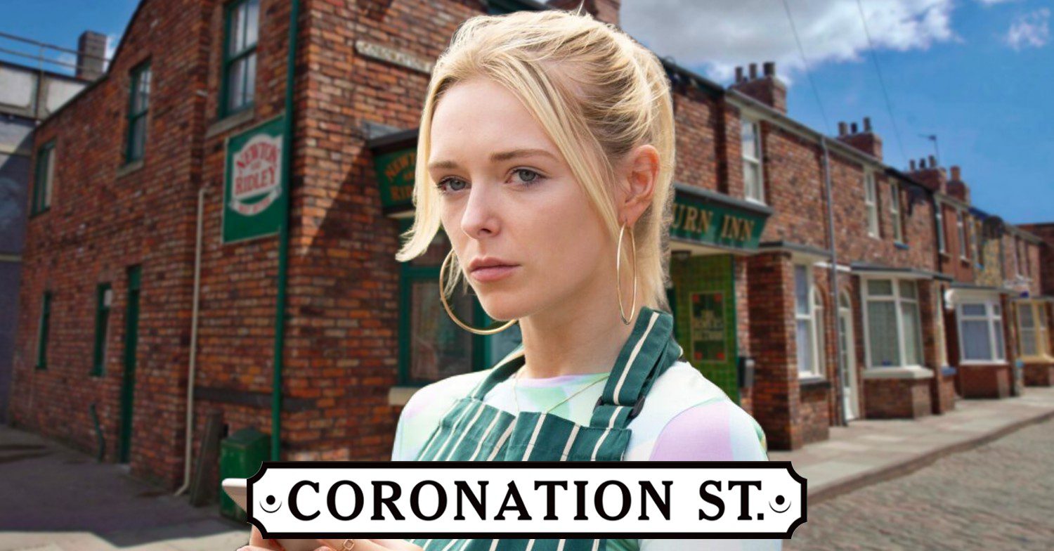 Lauren looking secretive on Coronation Street (Credit: ITV/Composite: ED!)