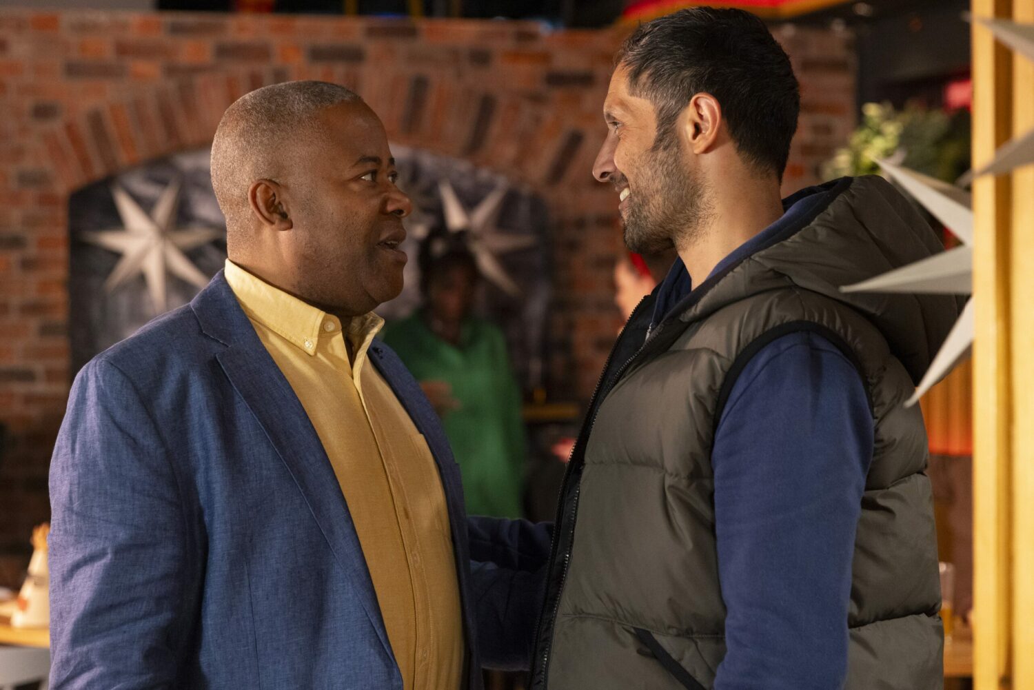 Tony glares at Ed on Corrie