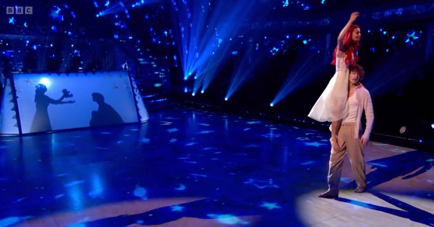 Strictly star Bobby Brazier carries Dianne Buswell