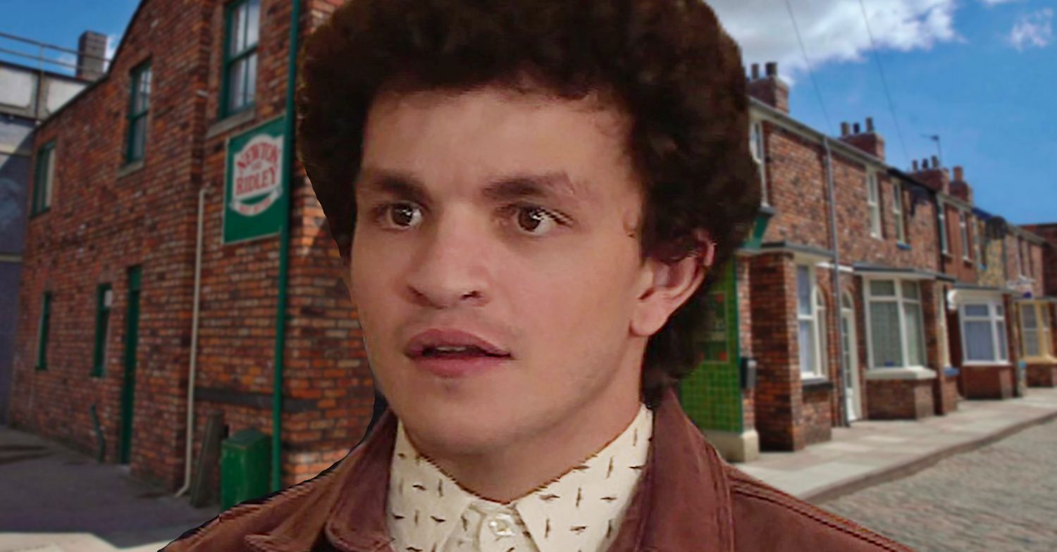 Coronation Street's Simon, the background of the Rovers