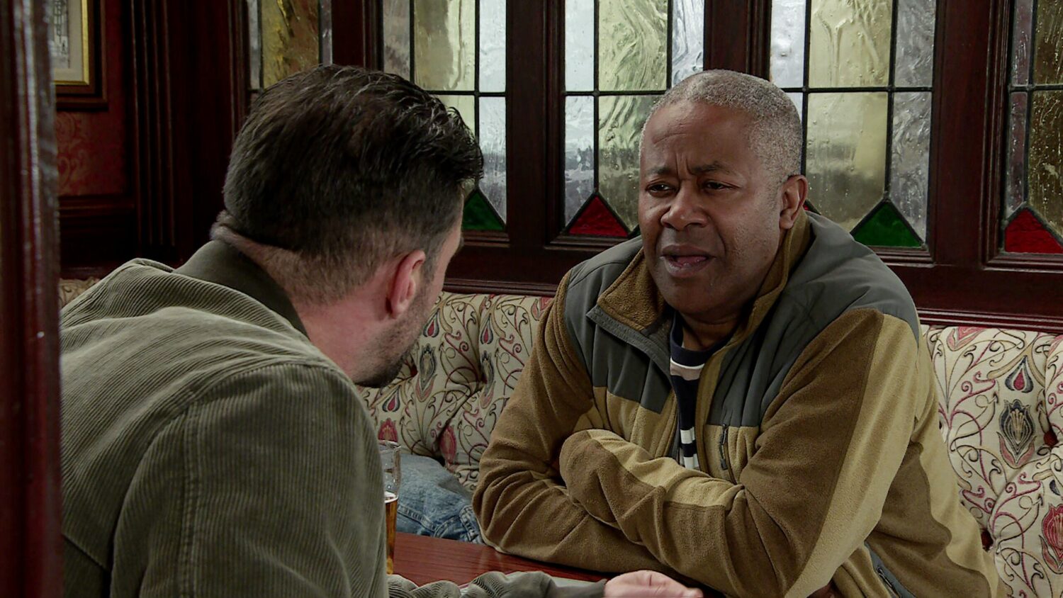 Coronation Street's Ed is talking to Damon