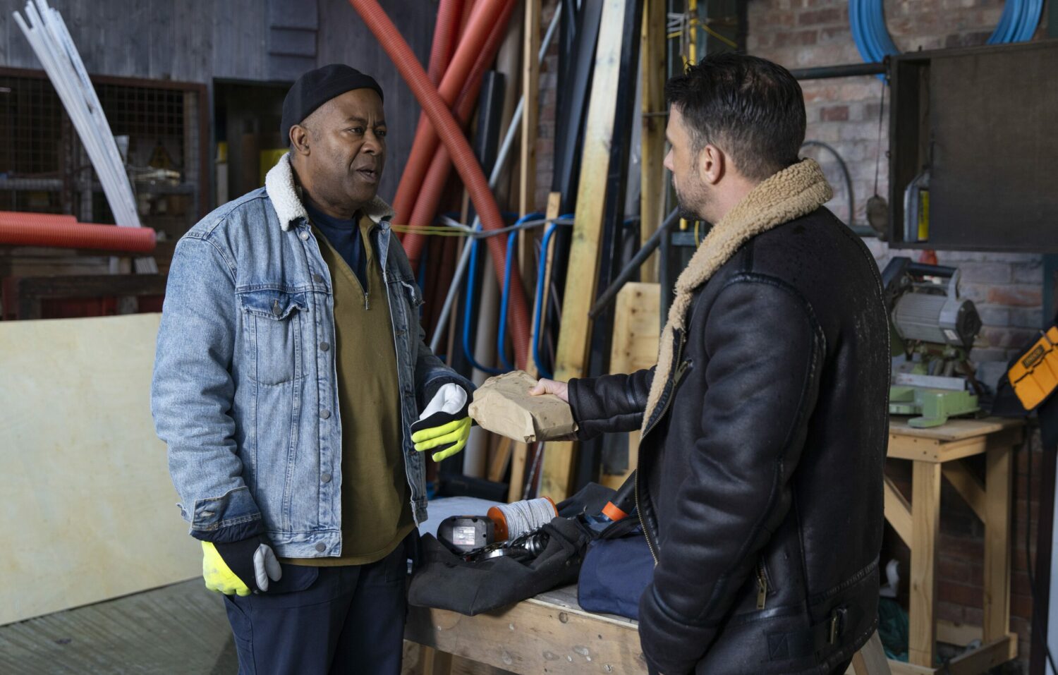 Ed talking to Damon on Corrie