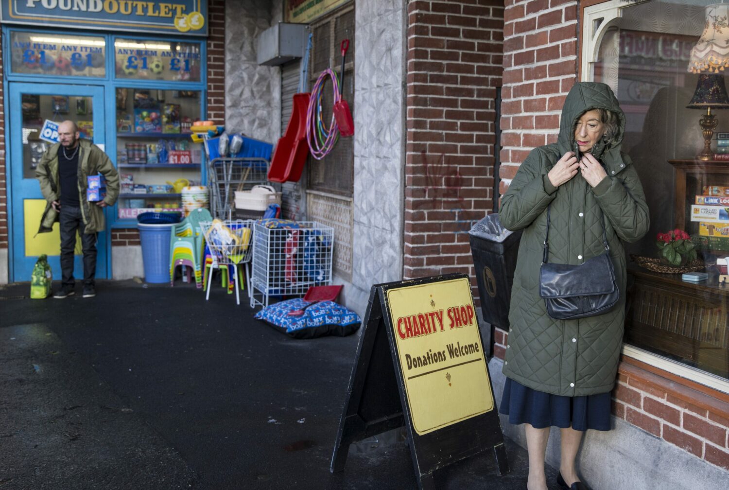 Evelyn trailing Terry on Corrie