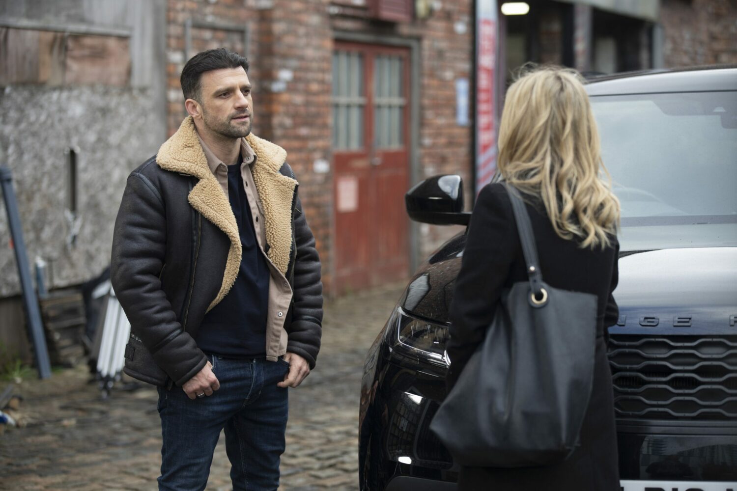 Sarah talking to Damon on Corrie