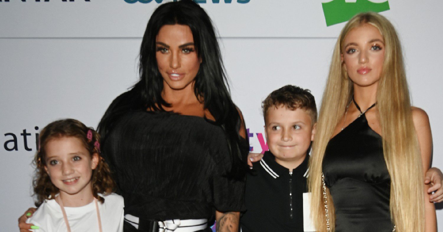 Katie Price with Princess, Jett and Bunny posing