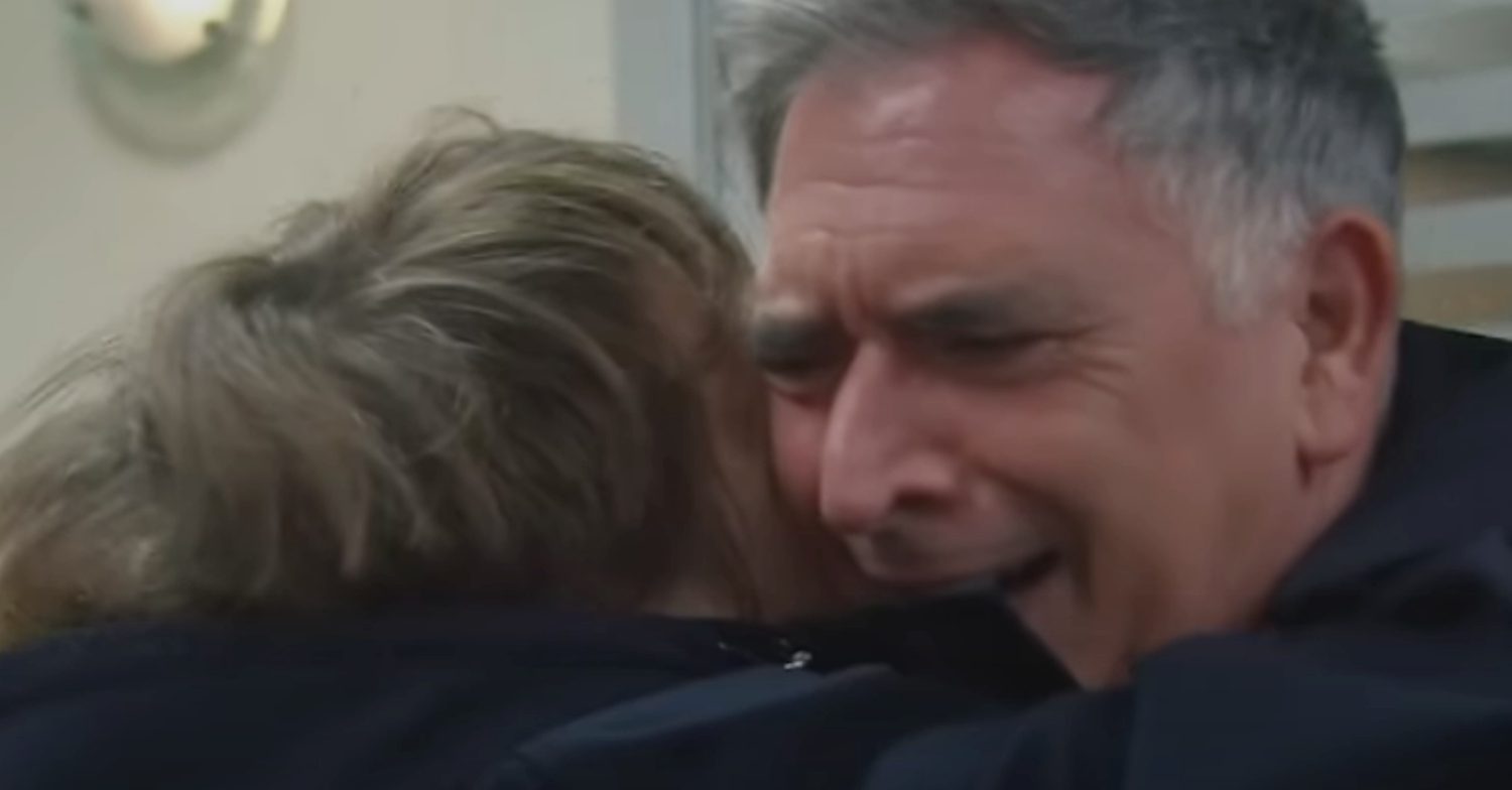 Emmerdale's Bob and Brenda are sobbing into each other's arms