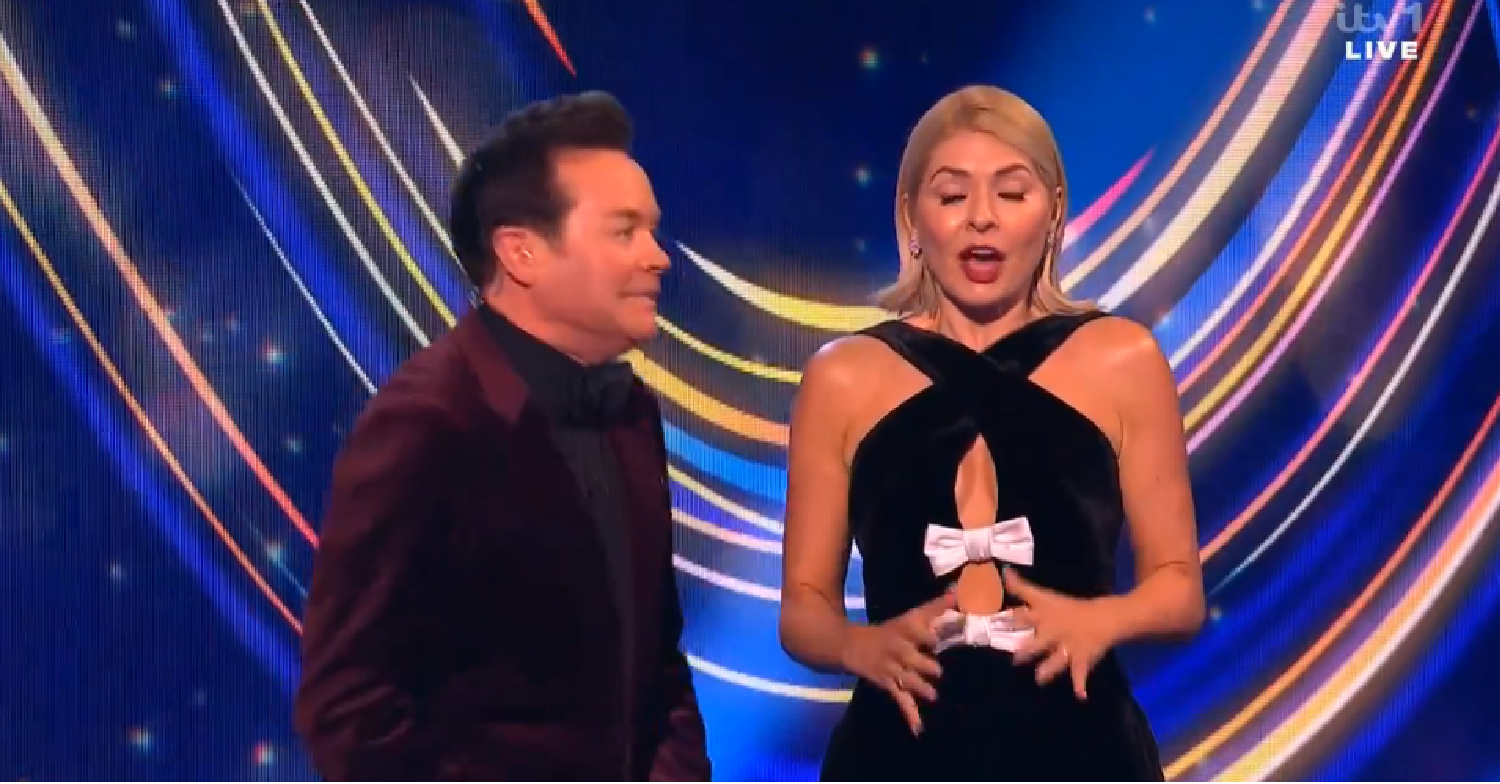 Stephen Mulhern makes Holly Willoughby jump on Dancing On Ice
