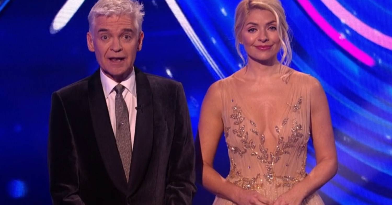 Holly Willoughby smiles on Dancing On Ice