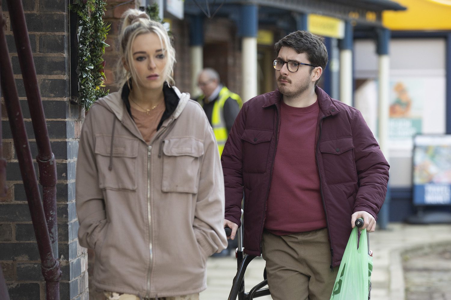 Coronation Street's Lauren and Bobby are talking outside