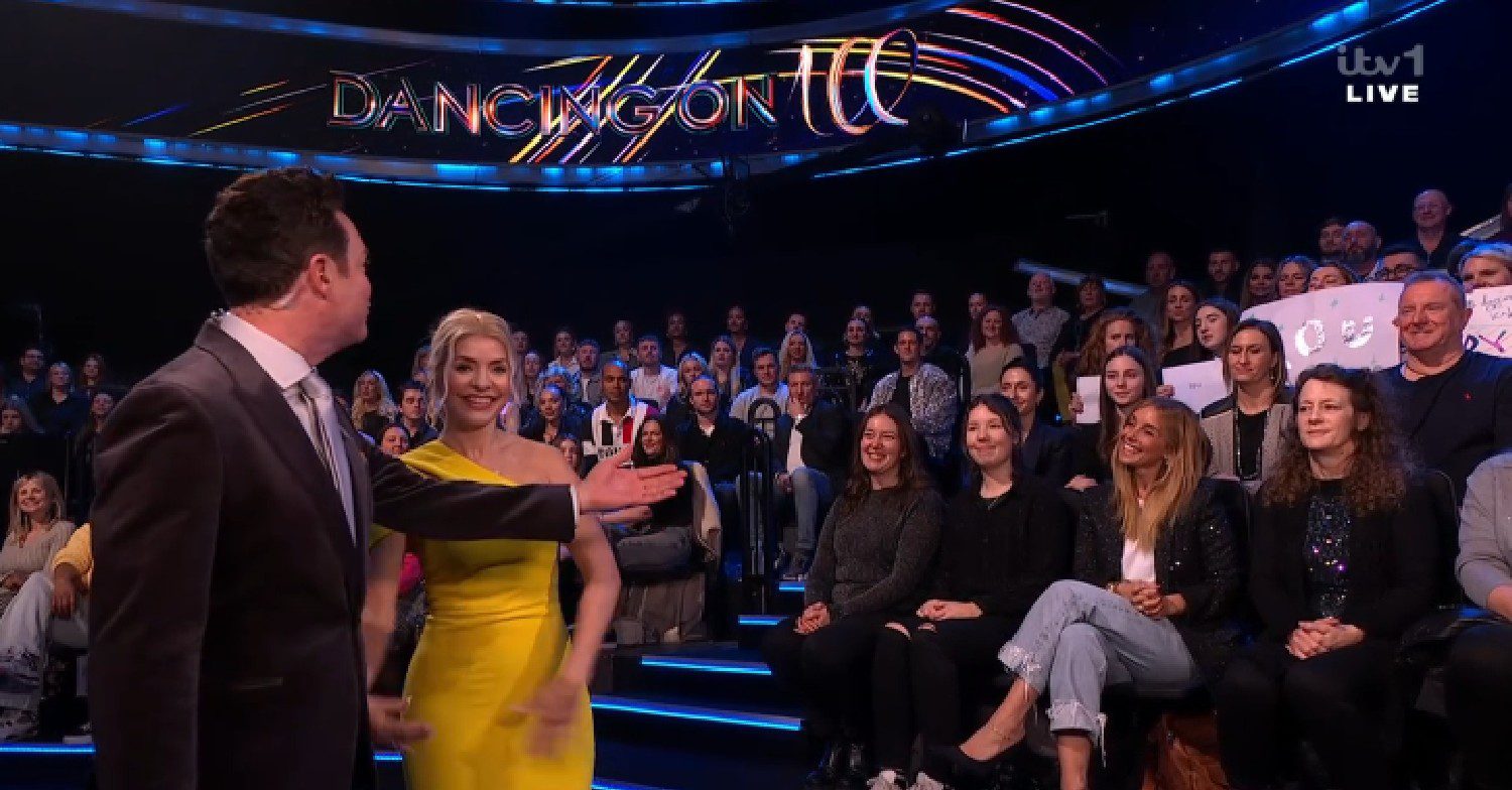 Stephen Mulhern turning to Dancing On Ice audience alongside Holly Willoughby