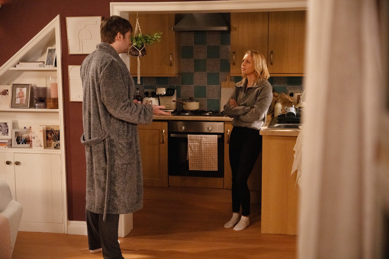 Tom talks down to Belle on Emmerdale