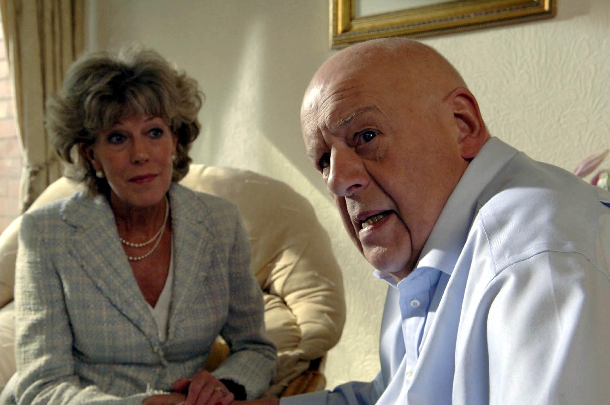 Audrey and Fred have a discussion in Coronation Street and he looks stressed