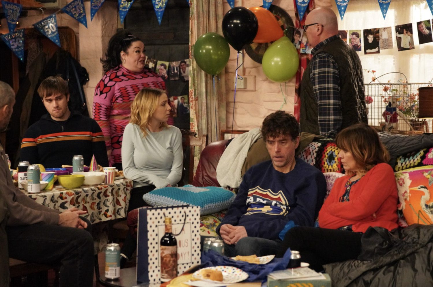 Emmerdale: Mandy and Paddy argue while Tom, Belle, Marlon and Rhona look awkward