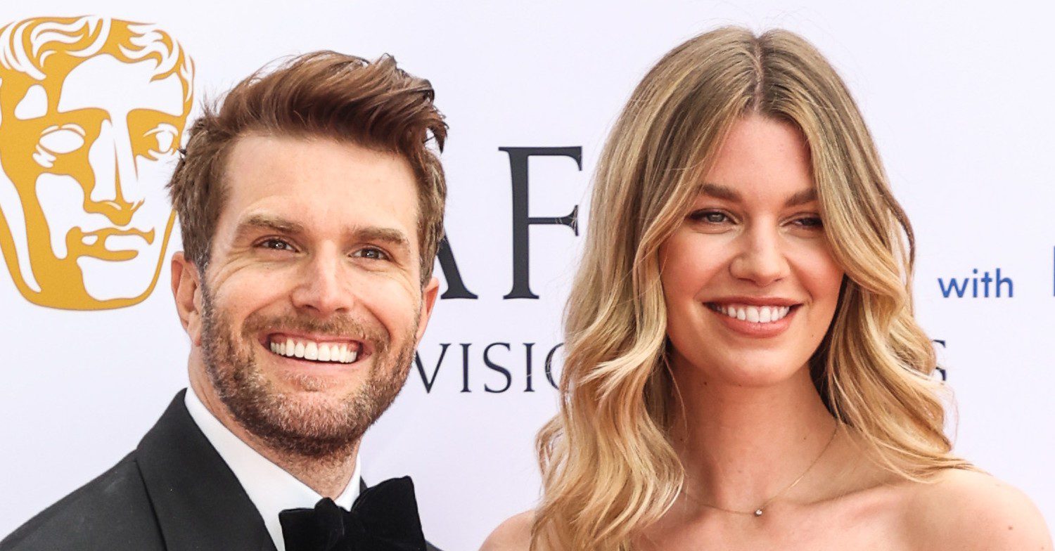 Joel Dommett and Hannah smiling